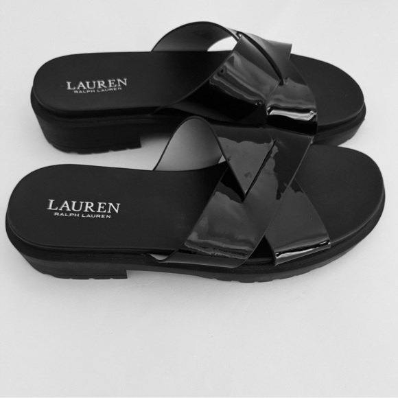Lauren Ralph Lauren Kelsie Lugged Sole Leather Sandal,Black Patent, Size 8, NWOB - Picture 2 of 10